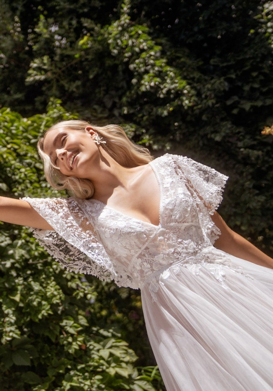 IRIS DRESS WITH SLEEVES