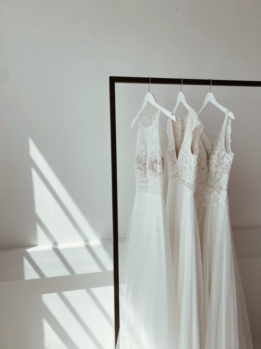 5 Wedding Dress Shopping Tips Every Bride Should Know